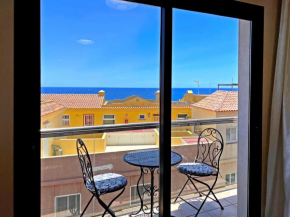 Sea view apartment in 150 m to Las Vistas beach